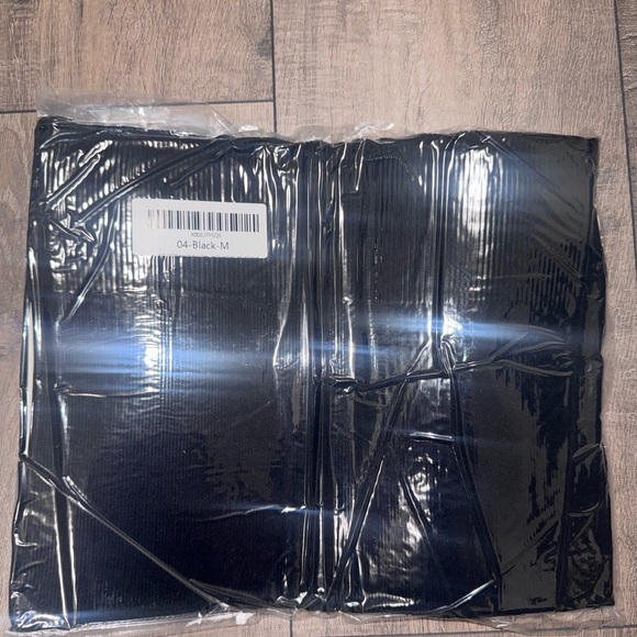 NWT Black Women's Ribbed seamless Jumpsuit Amazon Yioioio - Picture 6 of 6